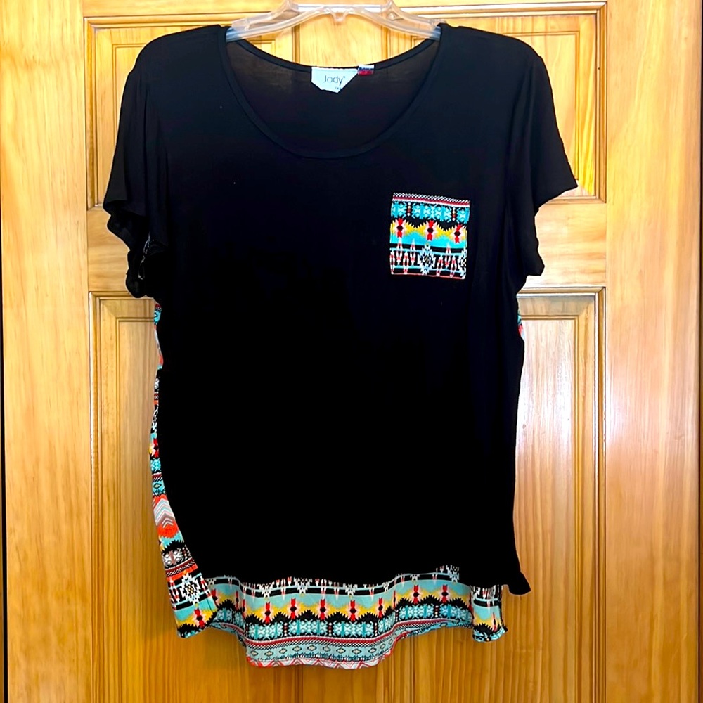 Light weight black t-shirt with western design on front pocket and back